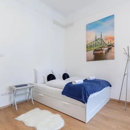 Apartamento Your Sunny Buda Castle Tunnel Studio