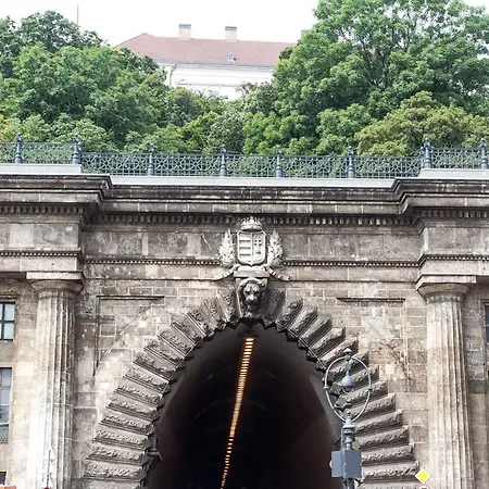 Apartamento Your Sunny Buda Castle Tunnel Studio *